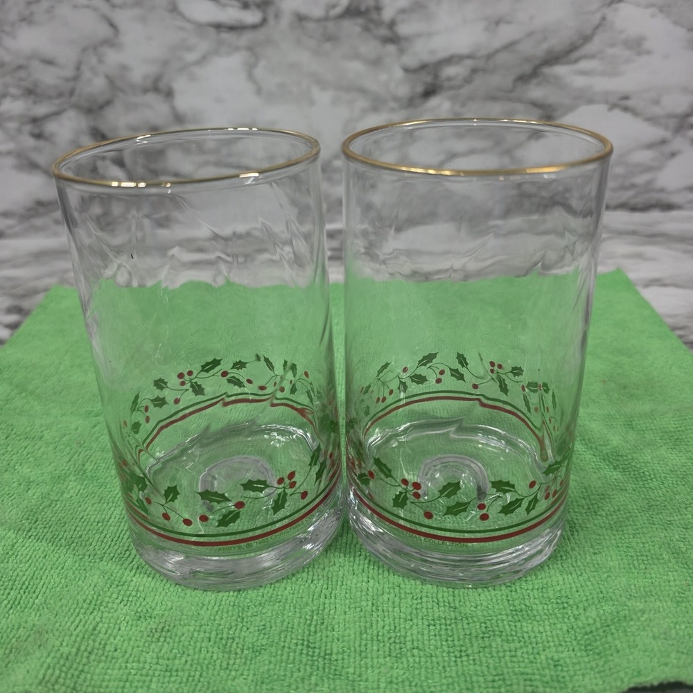 set of 2 Arby's 1983 Christmas Libbey's Glasses Holly Berry Holiday